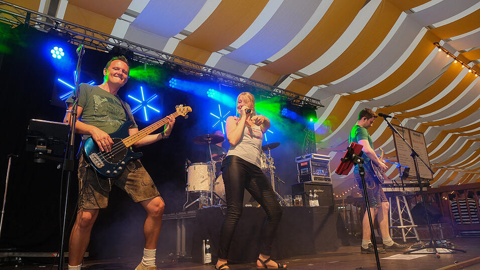 Die Partybilder vom Mittwoch, 16. August 2023, aus dem Festzelt Nothaft. Die Partybilder vom Mittwoch, 16. August 2023, aus dem Festzelt Nothaft.