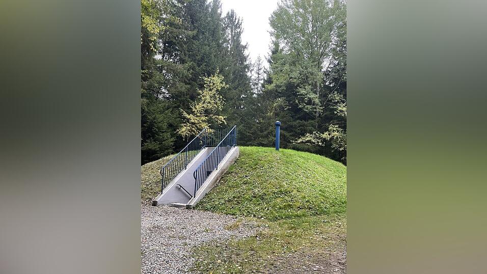An den Hochbehältern müssen Schutzzäune angebracht werden. An den Hochbehältern müssen Schutzzäune angebracht werden.