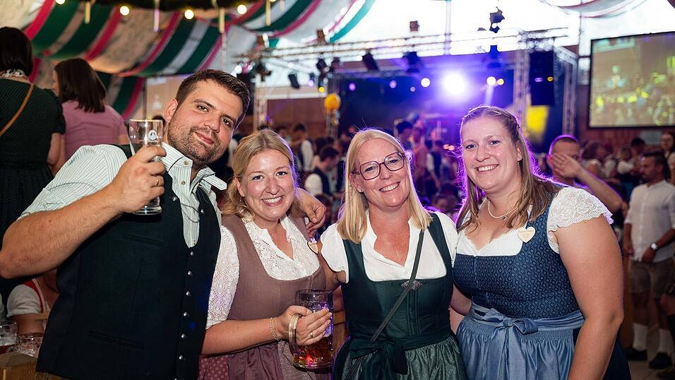 Die Partybilder vom Freitag, 14. August, aus dem Festzelt Weckmann. Die Partybilder vom Freitag, 14. August, aus dem Festzelt Weckmann.