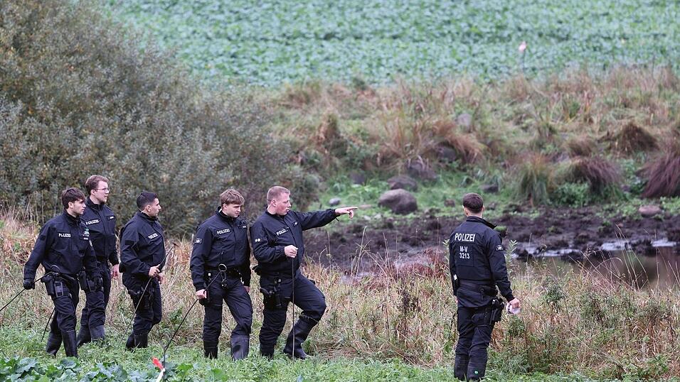 Die Polizei sucht weiter nach Hinweisen, die zur Aufklärung des gewaltsamen Todes eines Kindes führen.