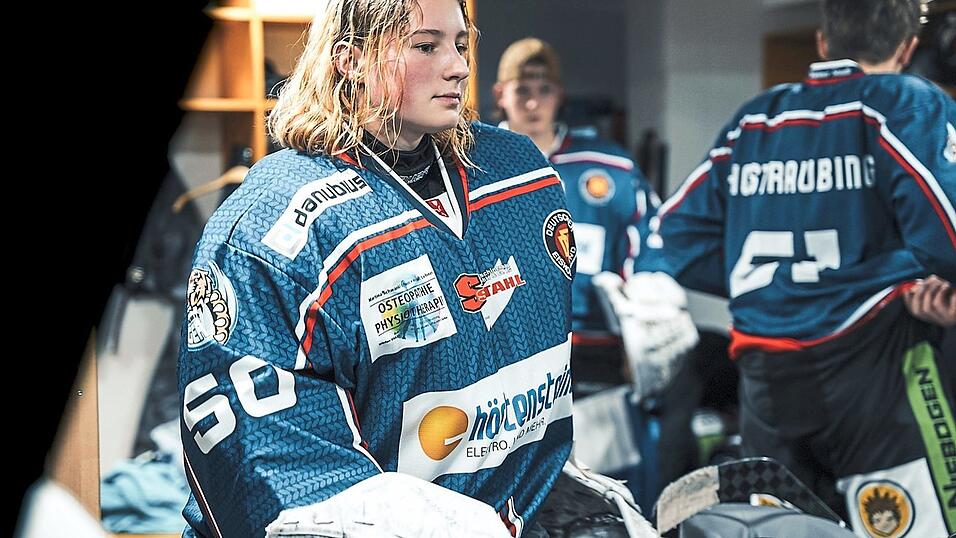 Chiara Schultes ist sicherer Rückhalt beim EHC Straubing. Die 17-Jährige hat ambitionierte Ziele. Chiara Schultes ist sicherer Rückhalt beim EHC Straubing. Die 17-Jährige hat ambitionierte Ziele.