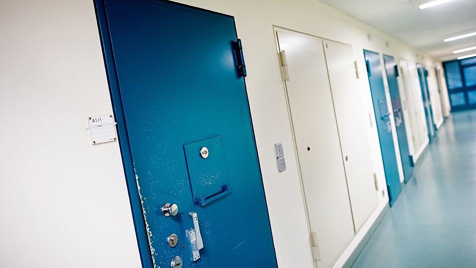 Der verurteilte Serienm&ouml;rder Niels H&ouml;gel sitzt seit dem Jahr 2009 im Gef&auml;ngnis und wird dort viele weitere Jahre verbringen. (Symbolbild)