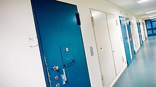 Der verurteilte Serienm&ouml;rder Niels H&ouml;gel sitzt seit dem Jahr 2009 im Gef&auml;ngnis und wird dort viele weitere Jahre verbringen. (Symbolbild)