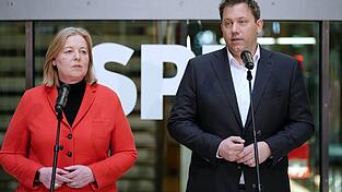 Die SPD-Vorsitzenden Bas und Klingbeil nehmen die Linke in die Pflicht. Die SPD-Vorsitzenden Bas und Klingbeil nehmen die Linke in die Pflicht.