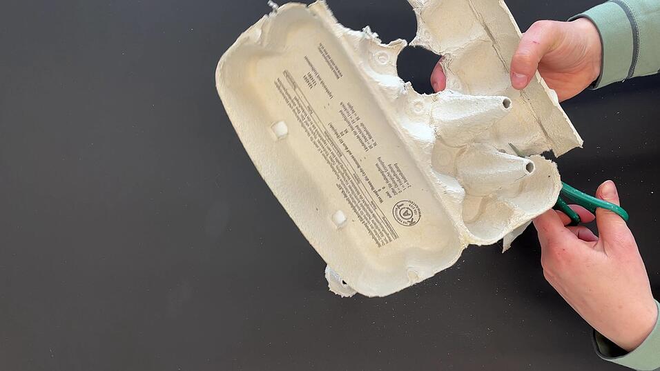 Hier brauchst du eine Schere.