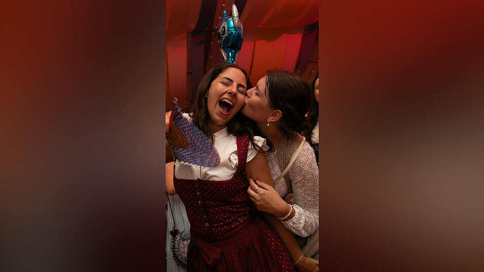 Die Partybilder vom Donnerstag, 14. August, aus dem Festzelt Reisinger. Die Partybilder vom Donnerstag, 14. August, aus dem Festzelt Reisinger.