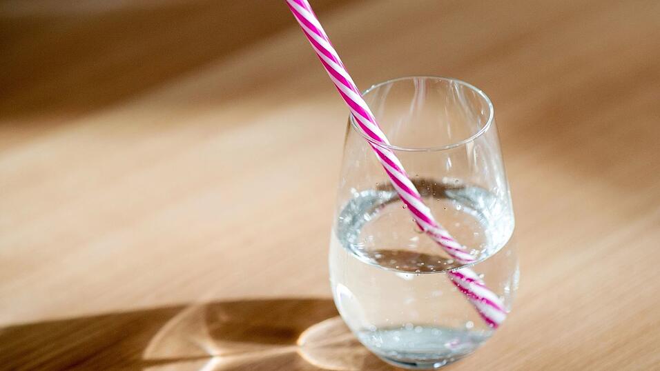 Der Pro-Kopf-Verbrauch in Deutschland liegt bei 128,8 Liter im Jahr. (Symbolbild) Der Pro-Kopf-Verbrauch in Deutschland liegt bei 128,8 Liter im Jahr. (Symbolbild)