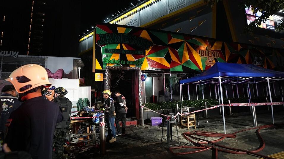 Das komplett ausgebrannte Lokal wurde abgesperrt. Das komplett ausgebrannte Lokal wurde abgesperrt.