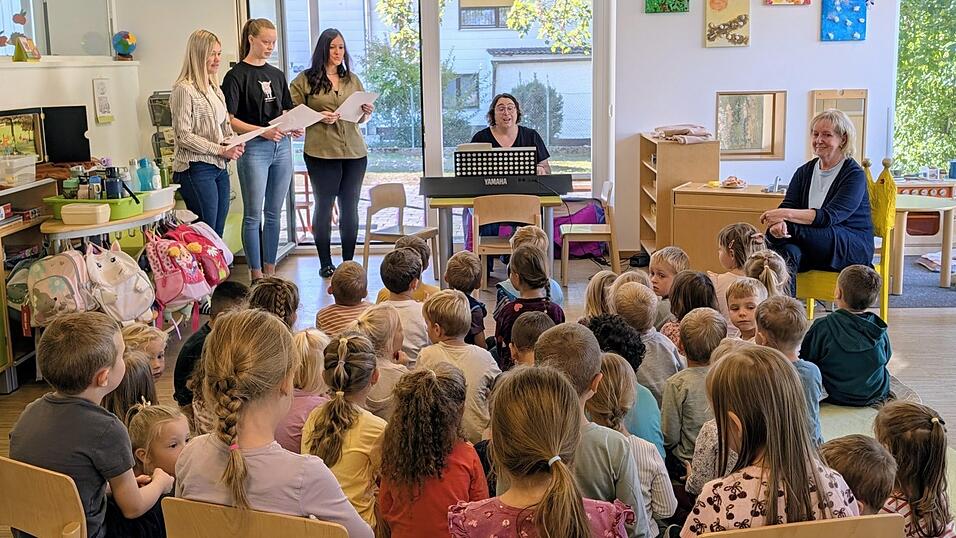 Brigitte Ittlinger (rechts) wurde in den Ruhestand verabschiedet. Brigitte Ittlinger (rechts) wurde in den Ruhestand verabschiedet.