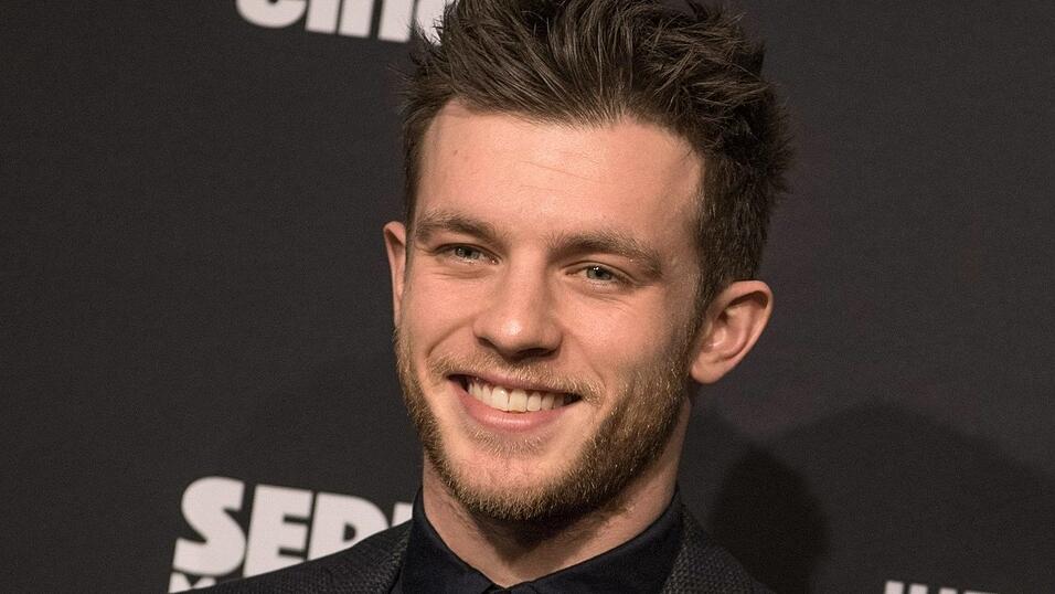 Der Schauspieler Jannis Niewöhner trat in der Kategorie 'Bester Schauspieler' mit seiner Rolle in der vom Streaminganbieter Amazon Prime Video produzierten Thrillerserie 'Beat' gegen Kollegen aus der Türkei, Brasilien und Großbritannien an. Er hat nicht gewonnen. Der Schauspieler Jannis Niewöhner trat in der Kategorie 'Bester Schauspieler' mit seiner Rolle in der vom Streaminganbieter Amazon Prime Video produzierten Thrillerserie 'Beat' gegen Kollegen aus der Türkei, Brasilien und Großbritannien an. Er hat nicht gewonnen.