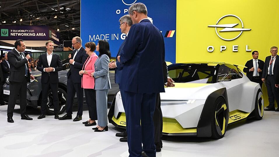 Aus Sicht von Stellantis-Chef Antonio Filosa und VW-Chef Oliver Blume steht die europ&auml;ische Automobilindustrie am Beginn einer &laquo;neuen &Auml;ra geopolitischen Wettbewerbs&raquo;. (Archivbild)