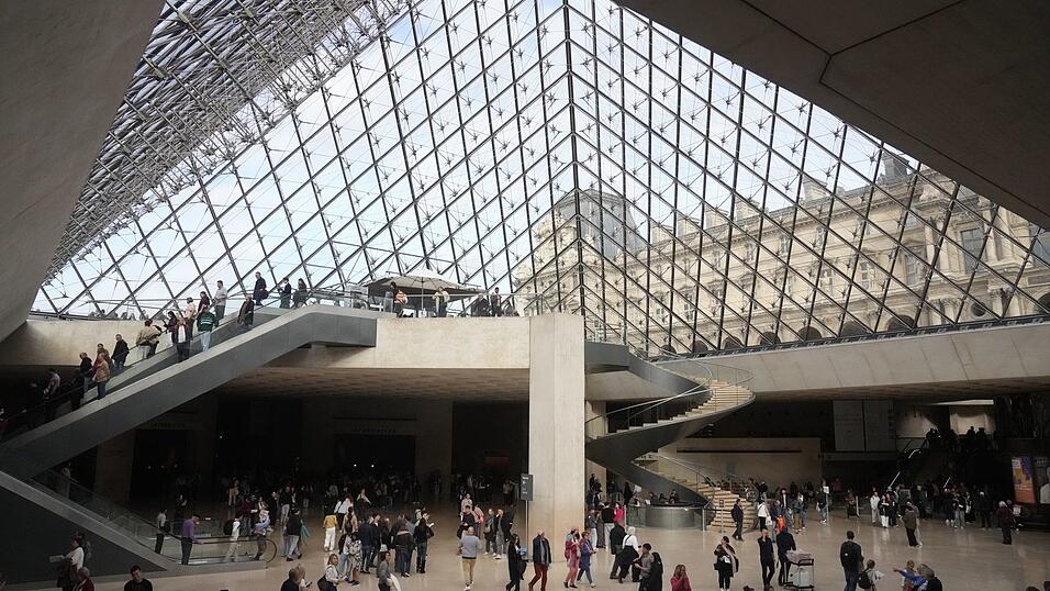 Das Alarmsystem im Louvre hat während des spektakulären Einbruchs funktioniert (Archivbild). Das Alarmsystem im Louvre hat während des spektakulären Einbruchs funktioniert (Archivbild).