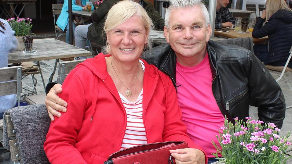 Die Landshuter genießen die neuen Freiheiten und das gute Wetter. Die Landshuter genießen die neuen Freiheiten und das gute Wetter.