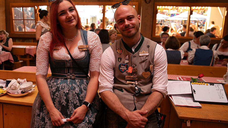 Die Partybilder vom Sonntag, 10. August, aus dem Festzelt Krönner. Die Partybilder vom Sonntag, 10. August, aus dem Festzelt Krönner.