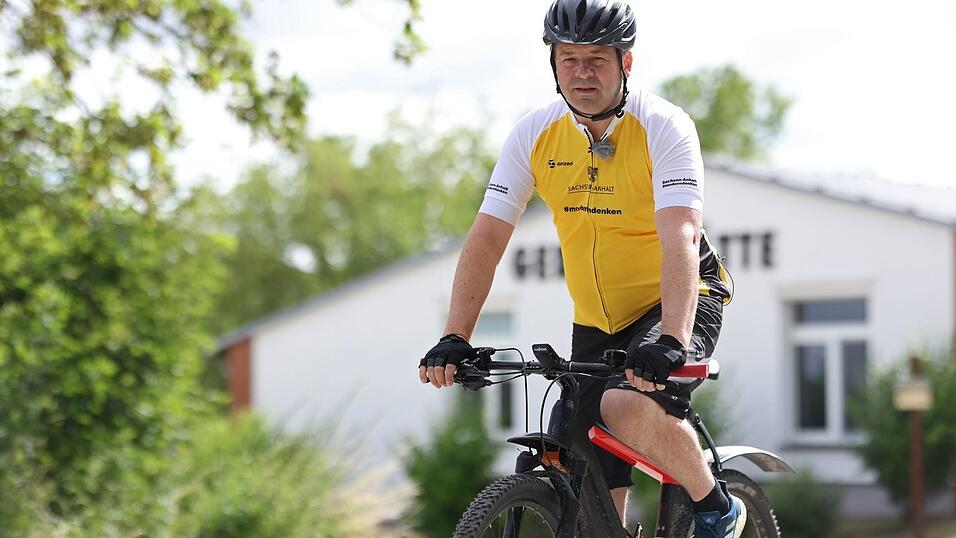 Sven Schulze strampelt, damit er auch bei der n&auml;chsten Tour als Ministerpr&auml;sident dabei ist.