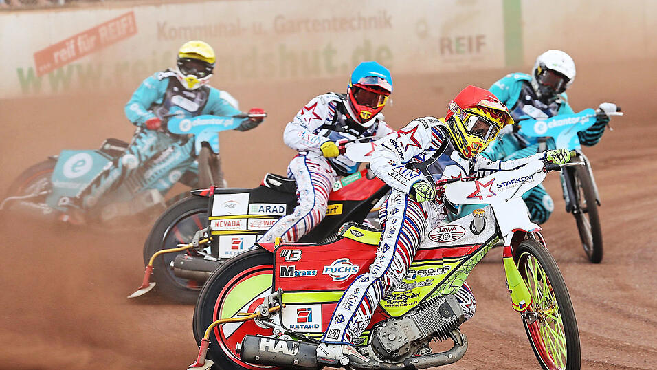 Wiedersehen in Ellerm&uuml;hle: Vaclav Milik (vorne) fuhr 2019 f&uuml;r die Trans MF Landshut Devils in der deutschen Bundesliga - nun dreht der 32-j&auml;hrige Tscheche f&uuml;r Oppeln am Gasgriff.