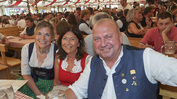 Die Partybilder vom Donnerstag, 14. August, aus dem Festzelt Lechner. Die Partybilder vom Donnerstag, 14. August, aus dem Festzelt Lechner.