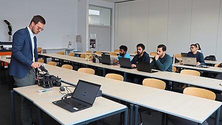 International aufgestellt ist das Publikum in den Studiengängen am Technologie Campus in Cham. International aufgestellt ist das Publikum in den Studiengängen am Technologie Campus in Cham.