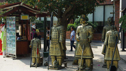 Auf dem Weg nach X'ian, der alten Kaiserstadt. Auf dem Weg nach X'ian, der alten Kaiserstadt.