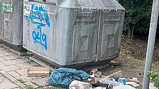 Nicht nur in der Margaretenau &auml;rgern sich Anwohner regelm&auml;&szlig;ig &uuml;ber M&uuml;llchaos auf offener Stra&szlig;e.