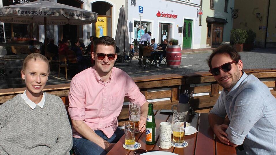 Die Landshuter genießen die neuen Freiheiten und das gute Wetter. Die Landshuter genießen die neuen Freiheiten und das gute Wetter.