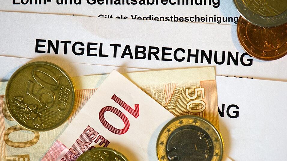 Auch nach Abzug der Inflation verdienten die Menschen in Bayern zuletzt ein gutes Stück mehr. (Symbolbild)