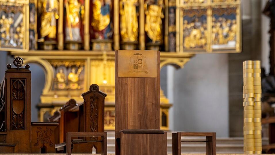 Noch ist der Bischofsstuhl in Eichstätt leer – im Gottesdienst wird Christian Würtz dann darauf Platz nehmen. (Archivbild) Noch ist der Bischofsstuhl in Eichstätt leer – im Gottesdienst wird Christian Würtz dann darauf Platz nehmen. (Archivbild)