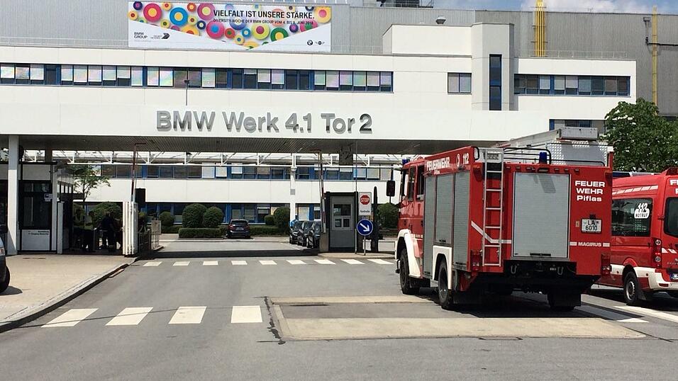 In einer Halle des BMW-Werk Landshut ist am Sonntag ein Brand ausgebrochen.