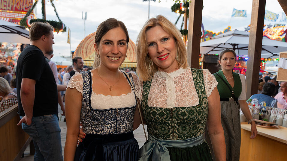 Die Partybilder vom Samstag, 12. August 2023, aus dem Festzelt Krönner. Die Partybilder vom Samstag, 12. August 2023, aus dem Festzelt Krönner.