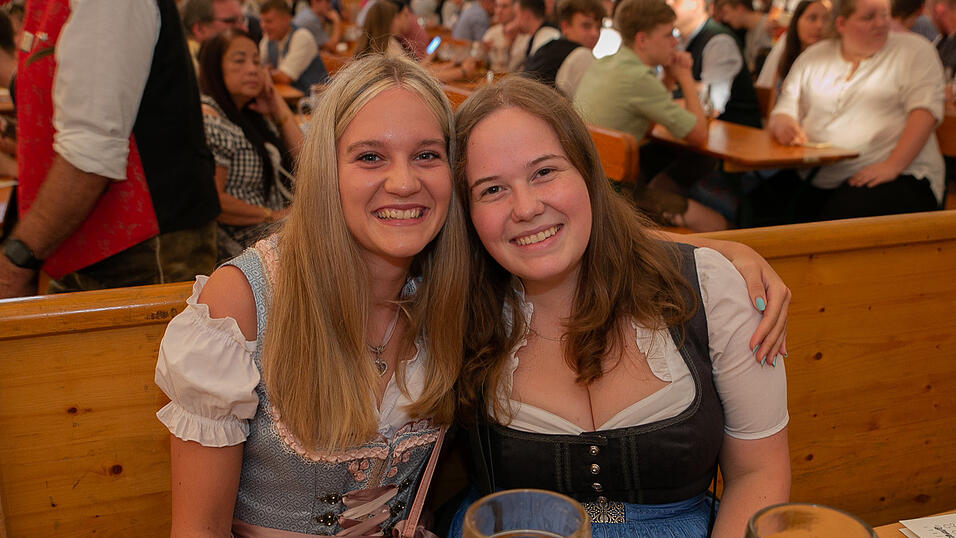 Die Partybilder vom Sonntag, 21. August 2022, aus dem Festzelt Nothaft. 