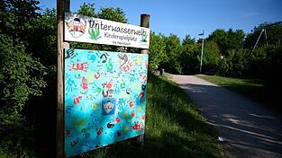 In einer Nacht im Mai wurde der Spielplatz zum Tatort - nun sind der Hauptt&auml;ter und mehrere Beteiligte verurteilt worden. (Archivbild)