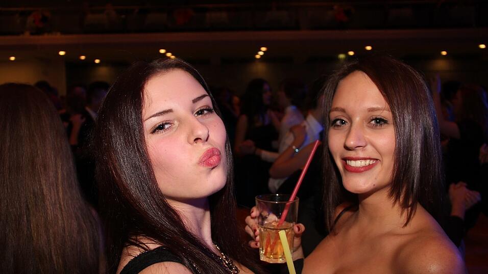 Die Bilder vom Abschlussball der Tanzschule Seidel in der Fraunhofer-Halle am 28. November. Die Bilder vom Abschlussball der Tanzschule Seidel in der Fraunhofer-Halle am 28. November.