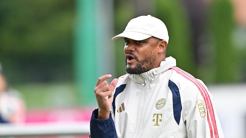 Trainer Vincent Kompany muss sich noch gedulden, bis sein Team komplett ist.