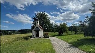 An der Hölldobl Kapelle kann nun ganz offiziell geheiratet werden. An der Hölldobl Kapelle kann nun ganz offiziell geheiratet werden.