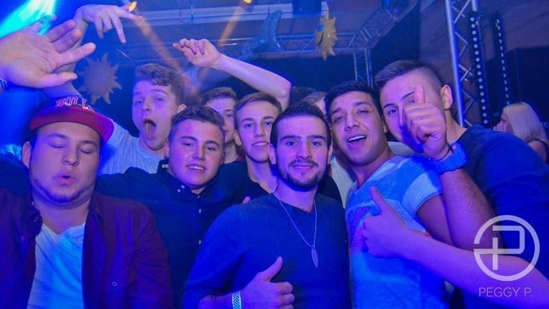Gleich bei der Eröffnung platzte die neue Diskothek Peggy P. aus allen Nähten. Gleich bei der Eröffnung platzte die neue Diskothek Peggy P. aus allen Nähten.