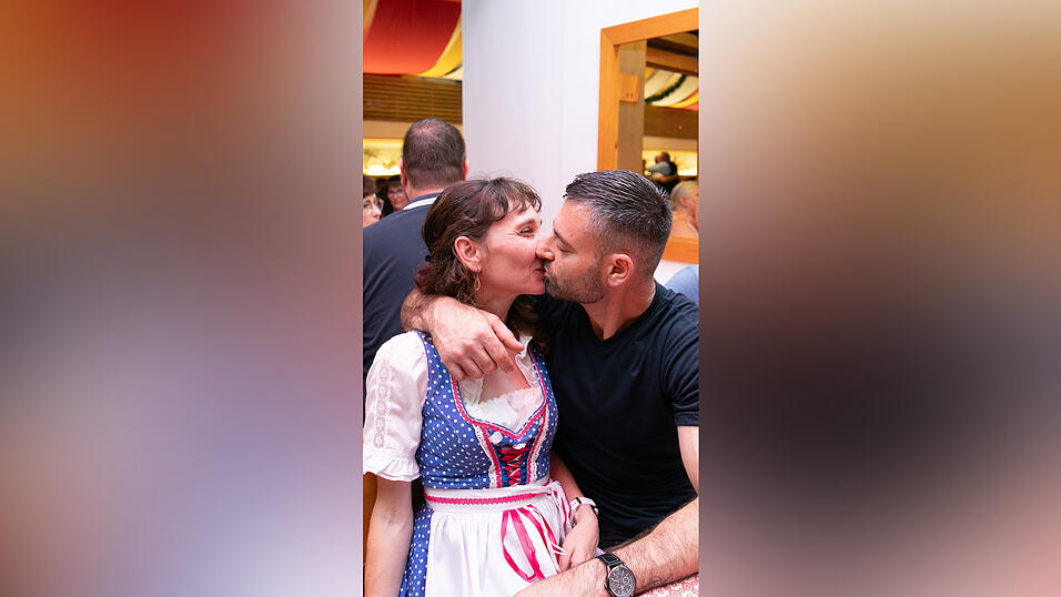 Die Partybilder vom Freitag, 15. August, aus dem Festzelt Krönner. Die Partybilder vom Freitag, 15. August, aus dem Festzelt Krönner.
