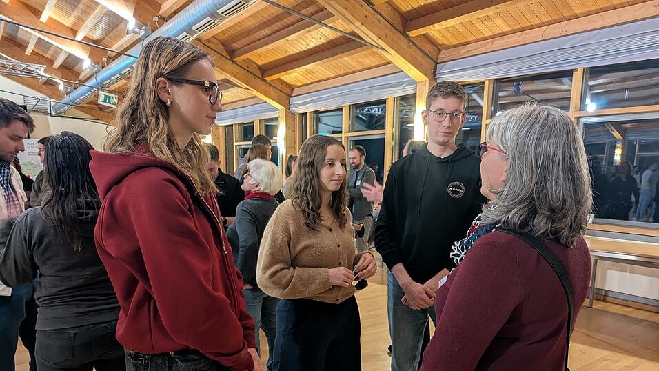 Beim &bdquo;Speeddating&ldquo; mit den Altdorfer Gemeinder&auml;ten tauten die Erstw&auml;hler auf.
