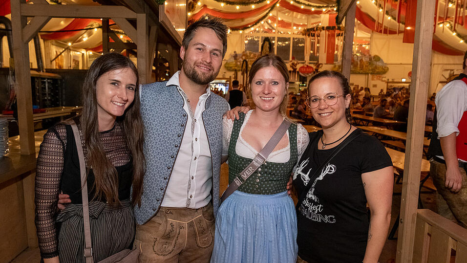 Die Partybilder vom Sonntag, 13. August 2023, aus dem Festzelt Greindl. Die Partybilder vom Sonntag, 13. August 2023, aus dem Festzelt Greindl.