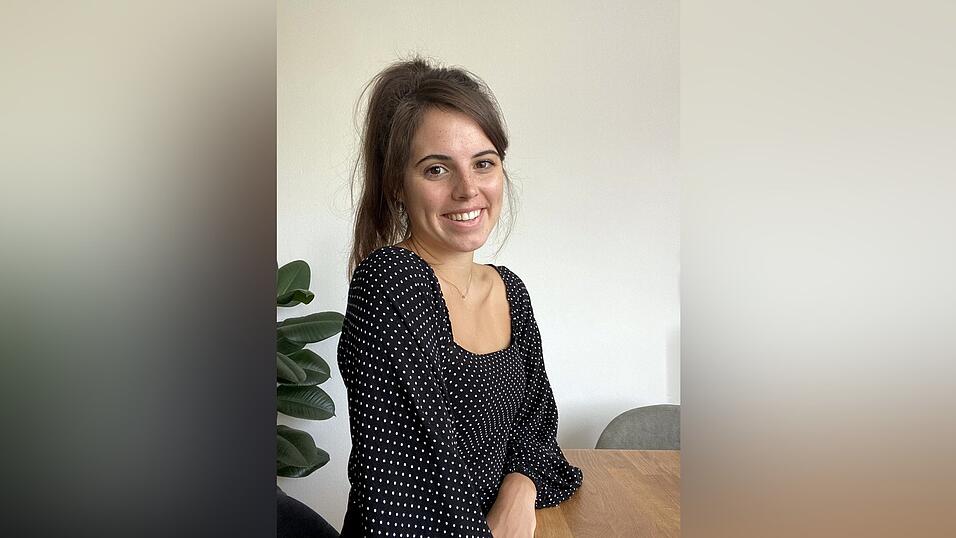 Annika Heuschneider ist als Schulsozialpädagogin in Stadt und Landkreis Straubing-Bogen tätig. Annika Heuschneider ist als Schulsozialpädagogin in Stadt und Landkreis Straubing-Bogen tätig.