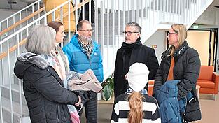 Stadtbaumeister Volker Skibba führt selbst Gäste durchs Haus. So groß ist der Andrang.