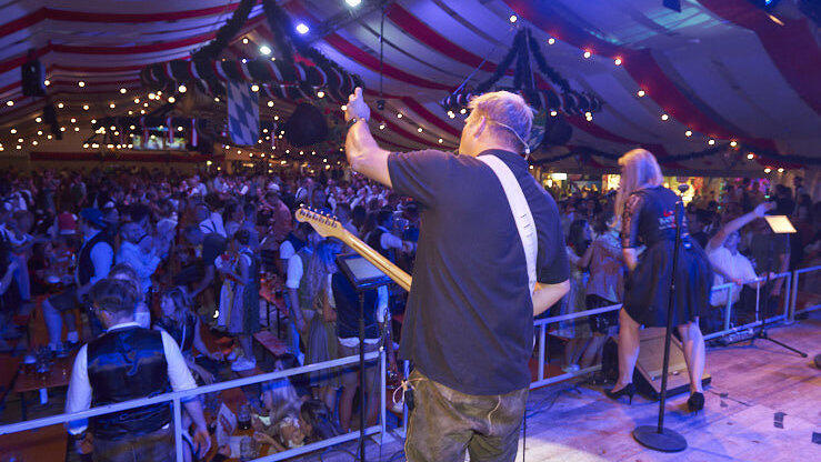 Die Partybilder vom Freitag, 12. August 2022, aus dem Festzelt Lechner.