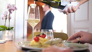 Die Unternehmen im Gastgewerbe konnten ihre Ums&auml;tze zuletzt meist nur noch wegen der gestiegenen Preise steigern. Preisbereinigt verzeichneten sie hingegen einen R&uuml;ckgang der Erl&ouml;se.