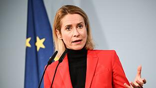 Die Verabschiedung des entsprechenden Gesetzes durch das israelische Parlament stelle einen schwerwiegenden R&uuml;ckschritt gegen&uuml;ber der bisherigen Praxis dar, teilte die EU-Au&szlig;enbeauftragte Kaja Kallas mit.