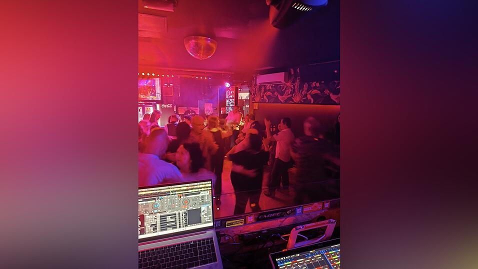 Volles Haus im Kult-Club &bdquo;Liesl&ldquo;.