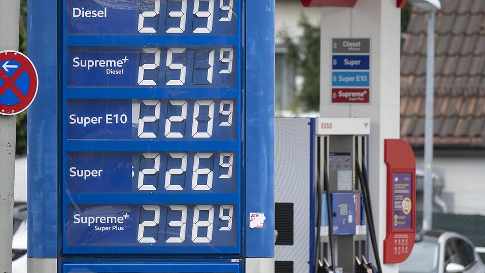 Die Spritpreise eilen derzeit von Rekord zu Rekord.