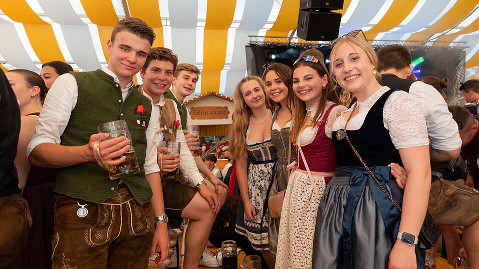 Die Partybilder vom Sonntag, 11. August 2024, aus dem Festzelt Nothaft. Die Partybilder vom Sonntag, 11. August 2024, aus dem Festzelt Nothaft.