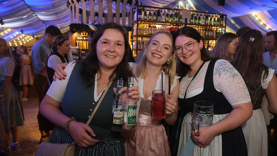 Die Partybilder vom Dienstag, 15. August 2023, aus dem Festzelt Wenisch. Die Partybilder vom Dienstag, 15. August 2023, aus dem Festzelt Wenisch.