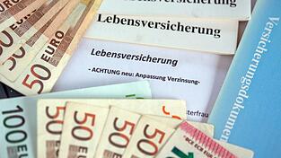 Geldanlage ist nicht einfach in Zeiten niedriger Zinsen. Unabhängige Beratungsstellen können hier helfen.