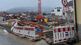 Die Parkgarage sollte bis März fertiggestellt sein. Dann folgt der Bau der Stadtbibliothek. Die Parkgarage sollte bis März fertiggestellt sein. Dann folgt der Bau der Stadtbibliothek.