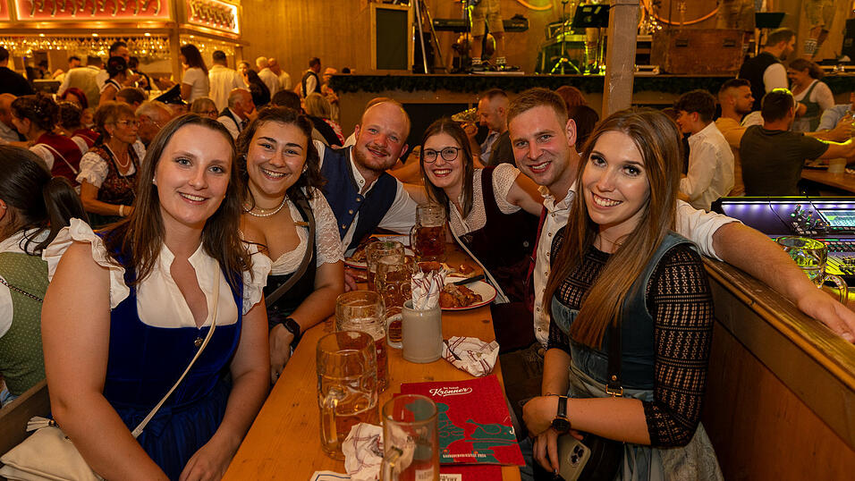 Die Partybilder vom Freitag, 9. August 2024, aus dem Festzelt Kr&ouml;nner.